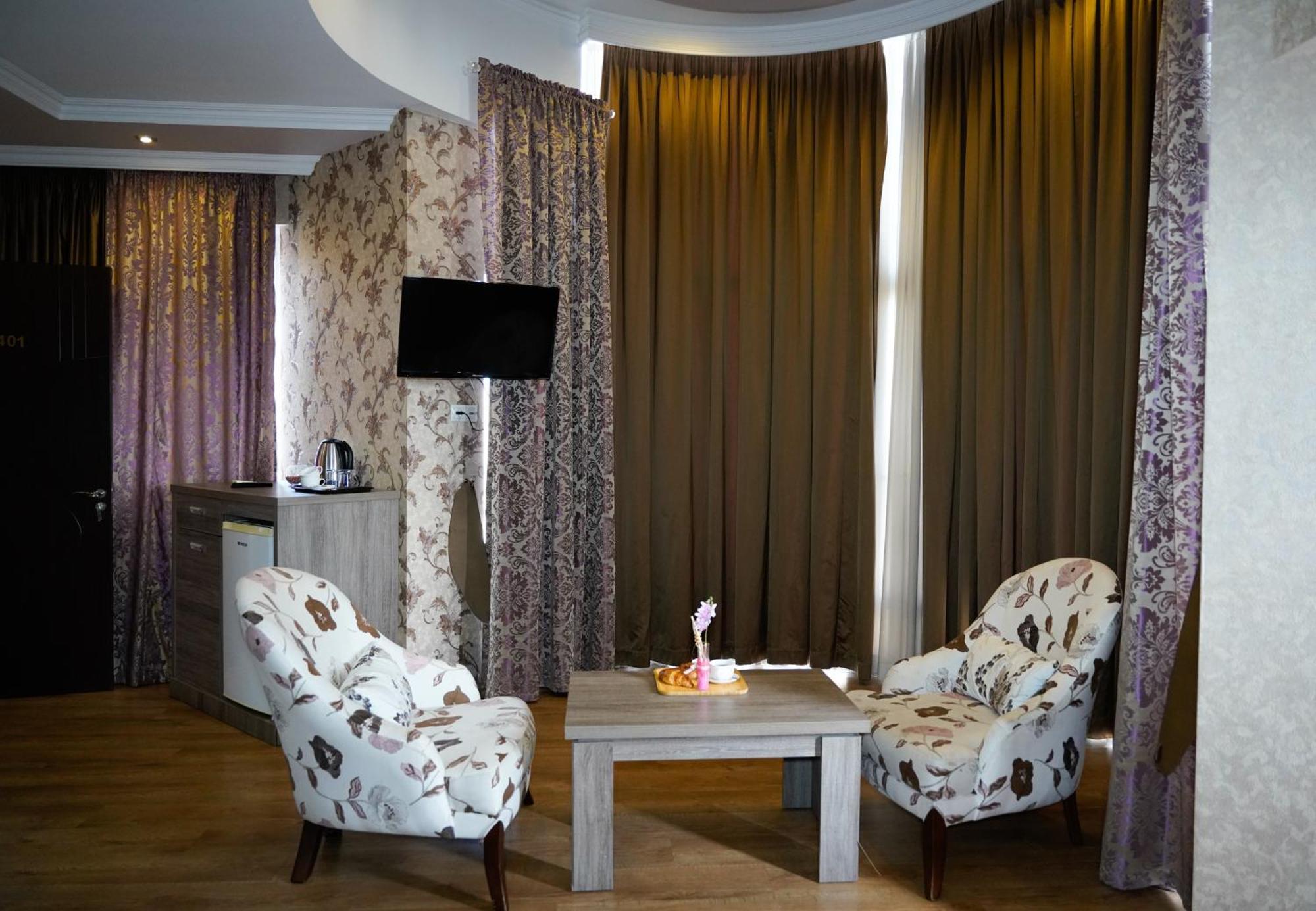 Hotel Monopoli Κουτάισι Εξωτερικό φωτογραφία