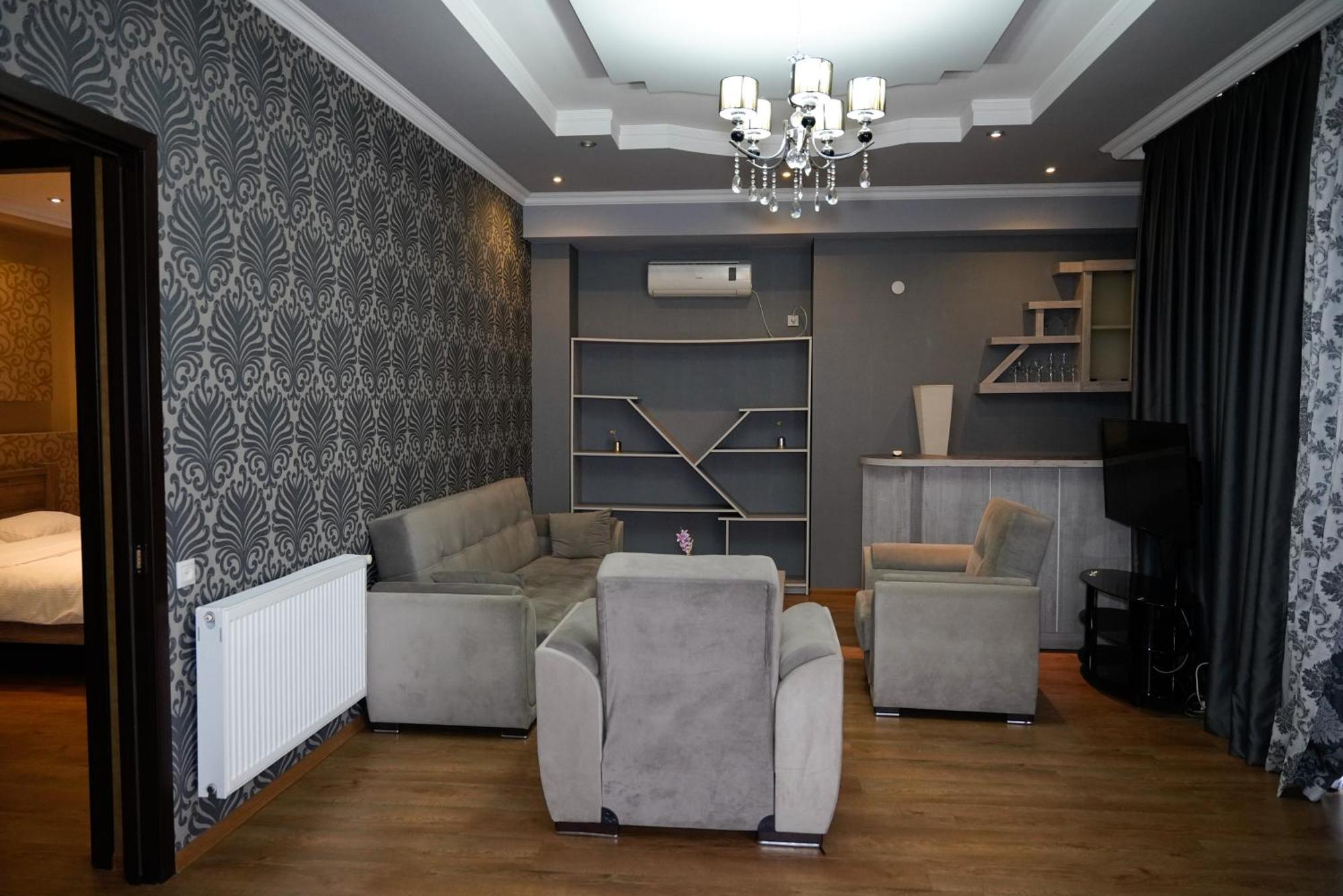 Hotel Monopoli Κουτάισι Εξωτερικό φωτογραφία