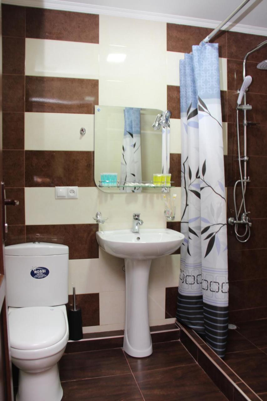 Hotel Monopoli Κουτάισι Εξωτερικό φωτογραφία